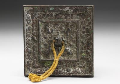 图片[2]-Square bronze mirror with lions and grapevines, high Tang dynasty, 8th century-China Archive